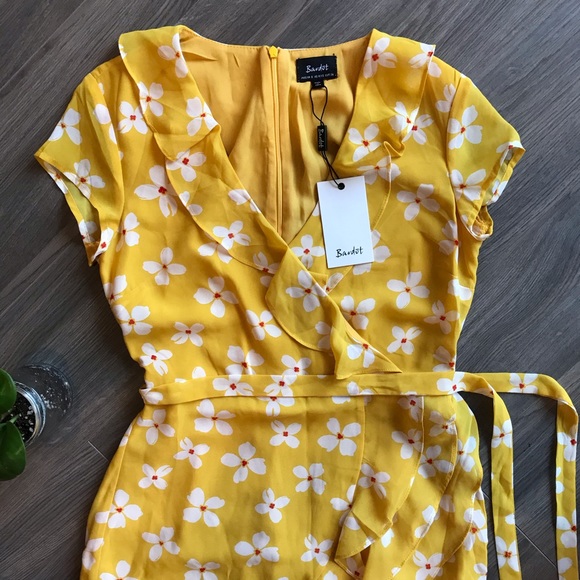 Host Pick 🎉 NWT* Bardot Yellow Floral Marigold Dress $134* Size XS - Picture 2 of 7